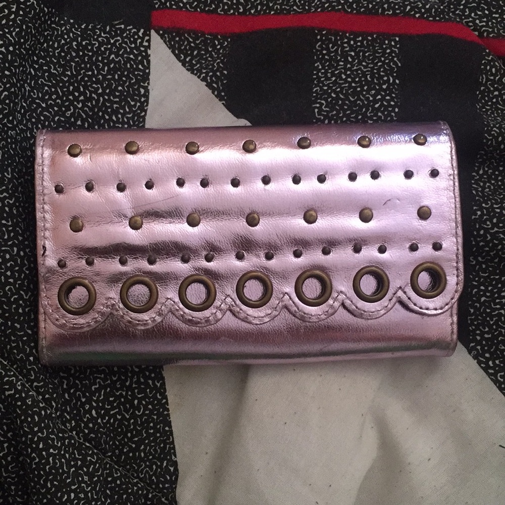 Shiny Candie’s wallet
